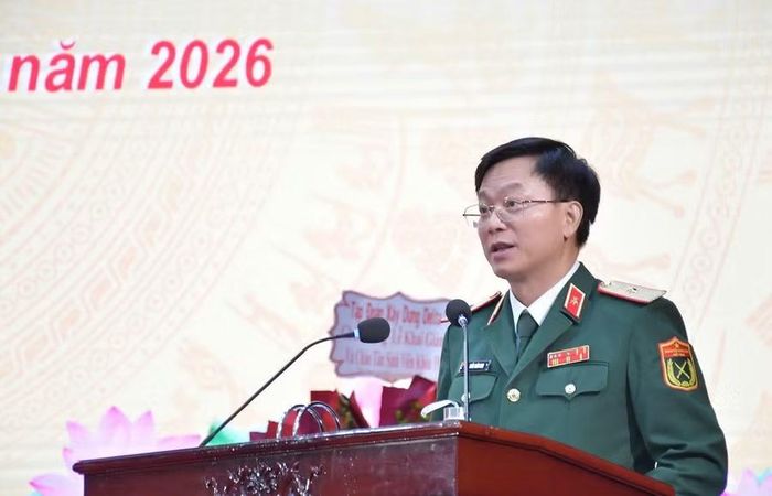 Thiếu tướng, GS, TS Trần Xuân Nam - Phó giám đốc Học viện Kỹ thuật Quân sự phát biểu tại buổi lễ.