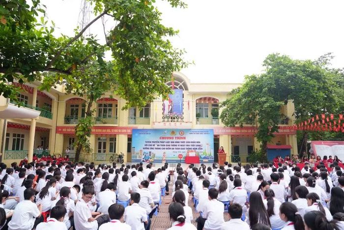 Chương trình tuyên truyền pháp luật với chủ đề “An toàn giao thông vì ngày mai tươi sáng” tại Trường THCS Quang Trung - Phân hiệu II (phường Phố Hiến, tỉnh Hưng Yên)