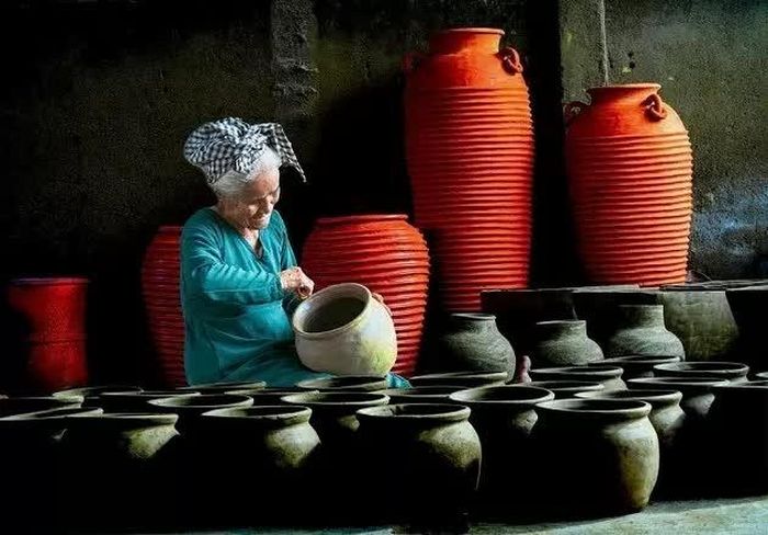 Những tác phẩm vào vòng chung khảo sẽ được kết nối với nghệ nhân, hợp tác xã và các cơ sở sản xuất gốm Chăm Bàu Trúc để tiếp tục hoàn thiện theo ý tưởng thiết kế. (Nguồn: Báo Văn Hóa)
