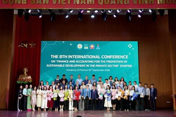 Hội thảo quốc tế FASPS8 thu hút 152 bài viết đăng ký. 103 bài viết xuất sắc đã được chọn đăng Kỷ yếu chính thức (tỷ lệ chấp nhận gần 67,8%) và 30 bài được chọn trình bày trực tiếp tại các phiên chuyên môn.