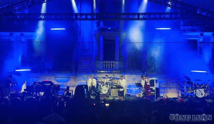 Toàn cảnh khai mạc Liên hoan nhạc Jazz quốc tế Hà Nội 2026