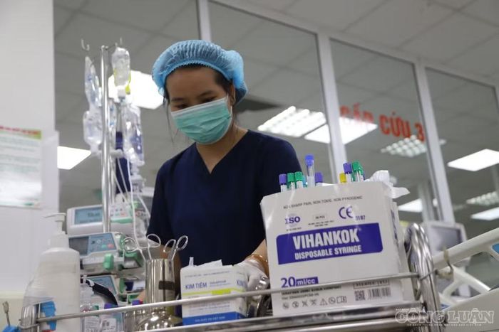 Cơ quan quản lý sẽ chuyển trọng tâm sang khai thác dữ liệu, giám sát, cảnh báo và hậu kiểm. Công cụ đàm phán giá tiếp tục được sử dụng nhưng theo hướng có chọn lọc đối với những nhóm thiết bị phù hợp.