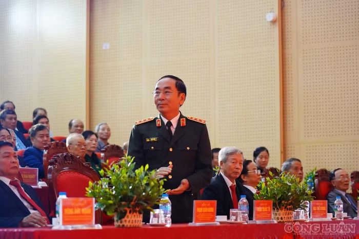 Thượng tướng Trần Quốc Tỏ, nguyên Ủy viên Trung ương Đảng, nguyên Thứ trưởng Bộ Công an, nguyên Bí thư Tỉnh ủy Thái Nguyên, dự Lễ kỷ niệm. Ảnh: Nguyễn Mạnh