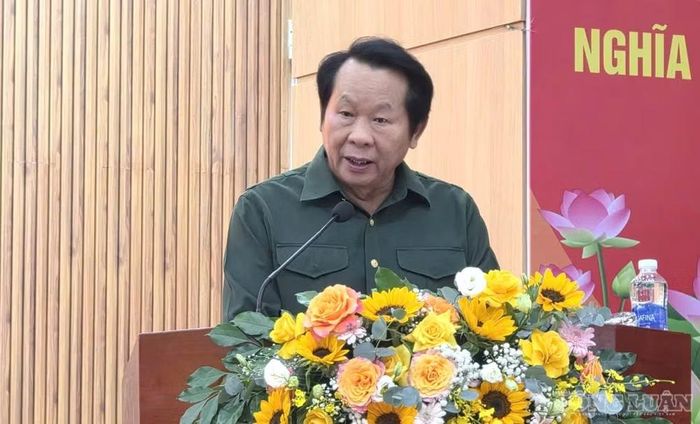 Chủ tịch Trung ương Hội Cựu TNXP Việt Nam Thân Đức Nam phát biểu tại Đại hội. Ảnh: Thanh Hải