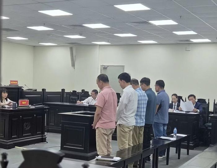 Các bị cáo tại phiên tòa. Ảnh: Hoàng Huy