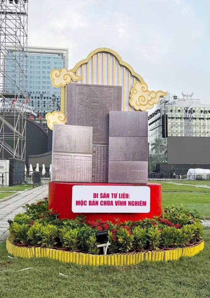 Mô hình di sản tư liệu mộc bản chùa Vĩnh Nghiêm.