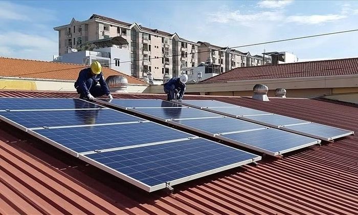 Bộ Công Thương đề nghị sử dụng ngân sách nhà nước để lắp đặt điện mặt trời mái nhà tại công sở do Nhà nước quản lý.