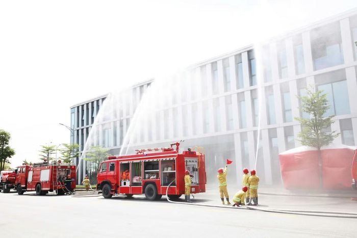 Sau gần 1 giờ đồng hồ, đám cháy được dập tắt, không có thiệt hại về người, bảo đảm các yêu cầu và nội dung kế hoạch đề ra, bảo đảm tuyệt đối an toàn về người và phương tiện.