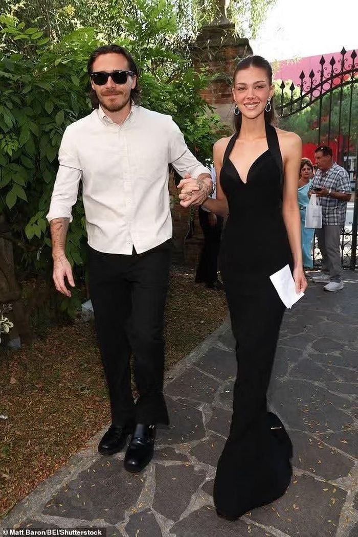 Nicola Peltz bị nghi muốn hưởng ké danh tiếng của LHP Venice để quảng bá phim mới. Ảnh: Shutterstock.