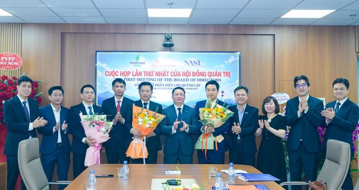 HĐQT Công ty Cổ phần Điện LNG Quỳnh Lập chúc mừng các nhân sự được kiện toàn vào bộ máy quản trị, điều hành Công ty.