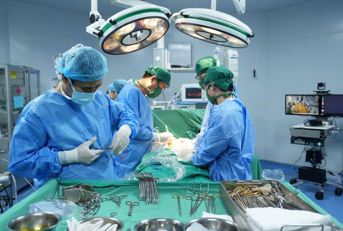Ca ghép được tiến hành ngay trong đêm.