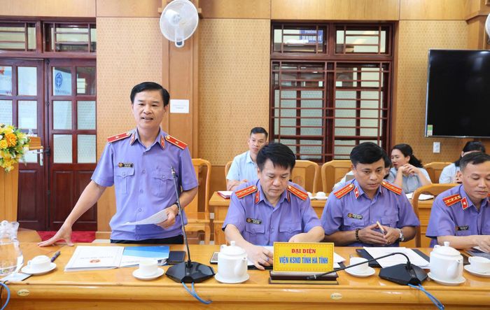 Đại diện VKSND tỉnh Hà Tĩnh phát biểu tại buổi lễ.
