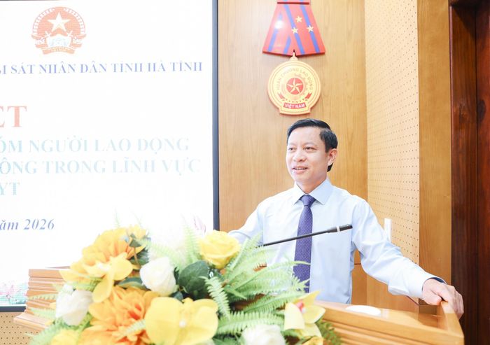 Ông Nguyễn Văn Đồng, Giám đốc BHXH tỉnh Hà Tĩnh phát biểu tại buổi lễ.