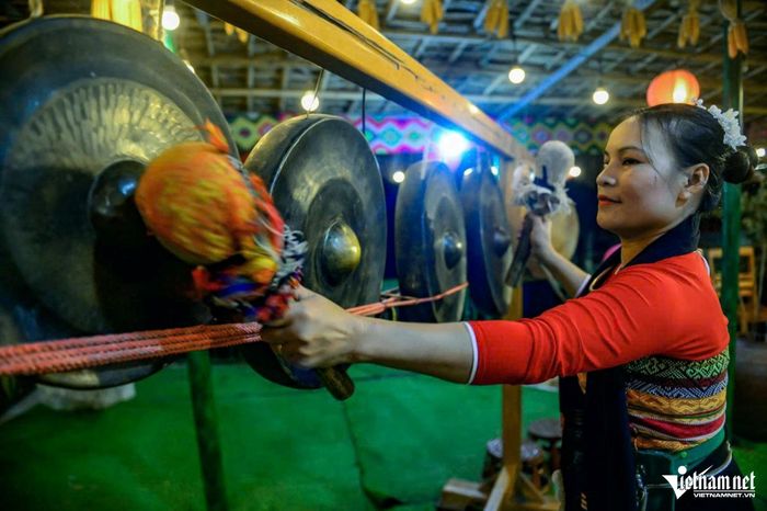 Tiếng cồng chiêng là nét đẹp trong đời sống văn hóa của người Thái
