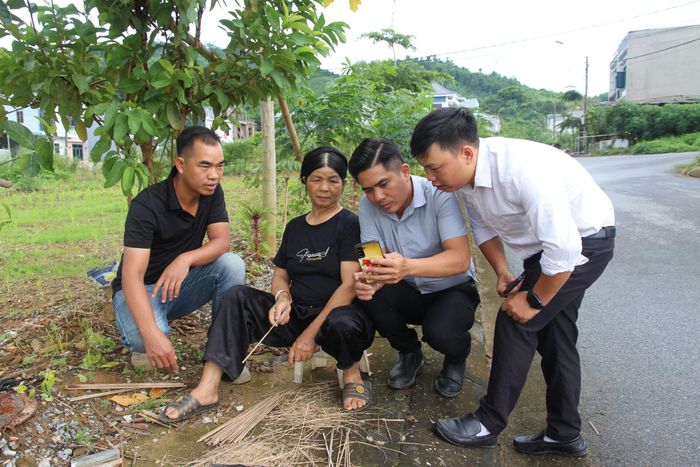 Việc tăng cường "Người bản số" góp phần nâng cao khả năng tiếp cận chuyển đổi số cho người dân vùng sâu, vùng xa, vùng DTTS. Ảnh: Trọng Bảo