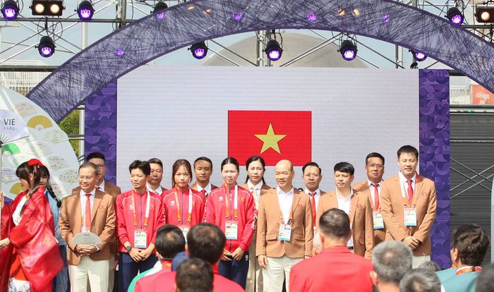 Asiad 20 chính thức diễn ra từ ngày 19/9 đến 4/10 tại Aichi-Nagoya. Đoàn TTVN tham dự Đại hội với 498 thành viên, do Phó Cục trưởng Cục TDTT Nguyễn Hồng Minh làm Trưởng đoàn. 