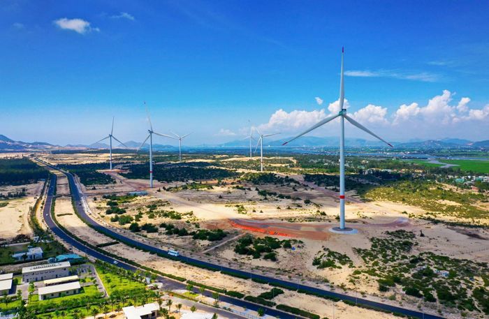 Việc đánh thức các khu kinh tế nhiều tiềm năng góp phần giúp tỉnh bứt phá toàn diện