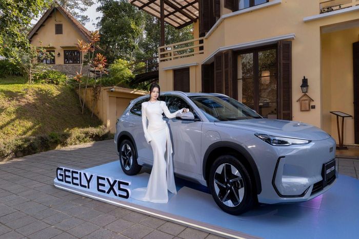 Mẫu xe thuần điện EX5 của Geely đang được phân phối tại thị trường Việt