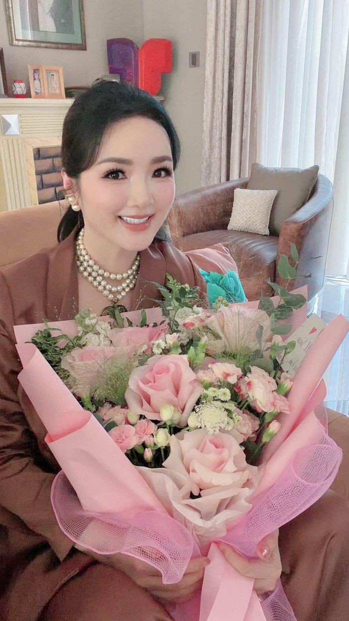 Hoa hậu Giáng My chia sẻ suy nghĩ về công nghệ và sự tăng trưởng của kinh tế. 