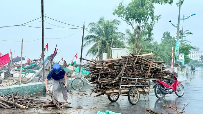 Chính quyền sẽ tổ chức thu gom rác, đảm bảo vệ sinh môi trường