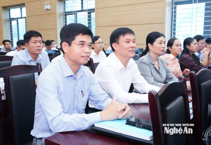 Báo cáo viên các cấp tham gia hội nghị. Ảnh: Mai Hoa