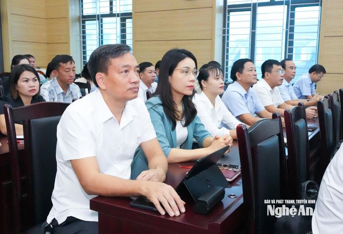 Báo cáo viên các cấp tham gia hội nghị. Ảnh: Mai Hoa