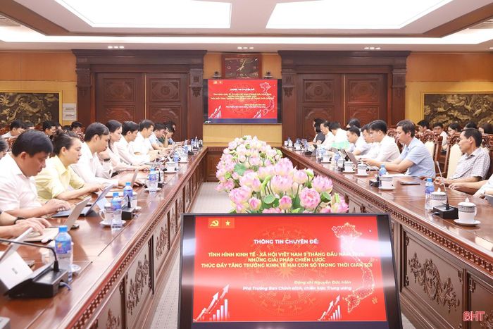 Toàn cảnh hội nghị tại điểm cầu Hà Tĩnh.
