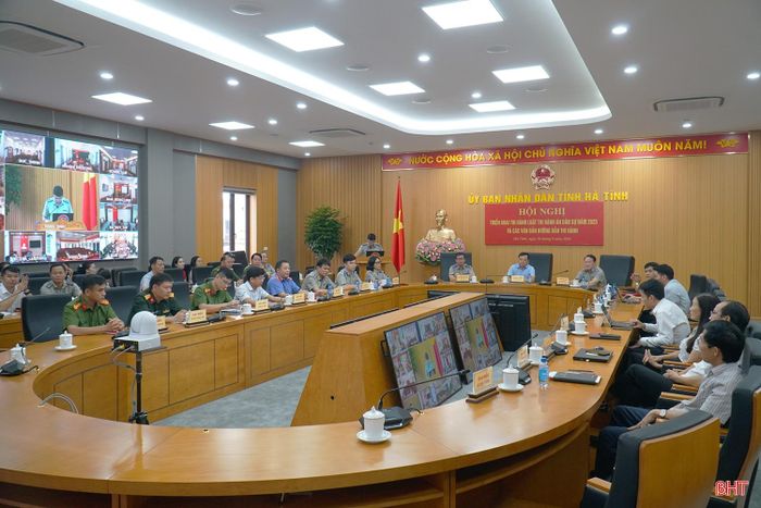 Toàn cảnh hội nghị.