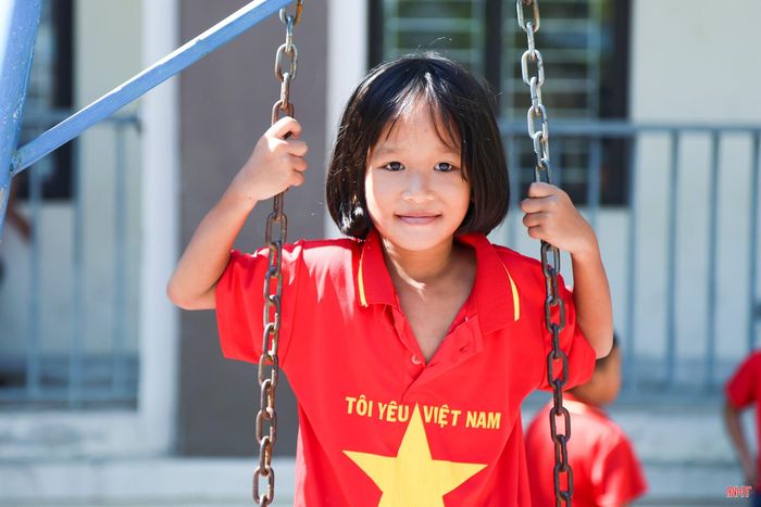 Mỗi ngày đến trường với các em học sinh là một ngày vui, nuôi dưỡng ước mơ cho tương lai.