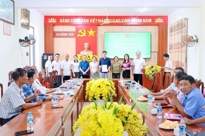 Xã Đồng Tiến thành lập Tổ hợp tác sản xuất rau, củ, quả MieuFarm với 10 thành viên. Ảnh Fanpage Thông tin xã Đồng Tiến, tỉnh Hà Tĩnh. 