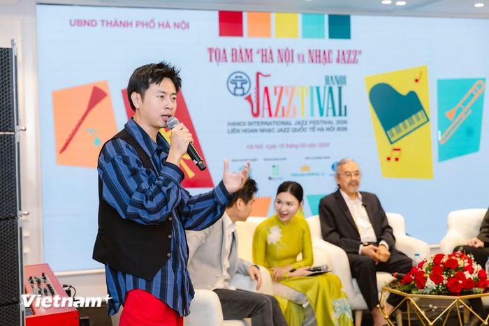 Nhạc sỹ Dương Cầm là Tổng đạo diễn Hanoi Jazztival 2026. (Ảnh: CTV/Vietnam+)