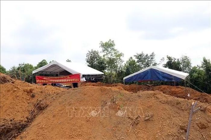 Khu vực đồi Sim tại xã Đặng Thùy Trâm (Quảng Ngãi) đã tìm kiếm được 8 hài cốt liệt sĩ.