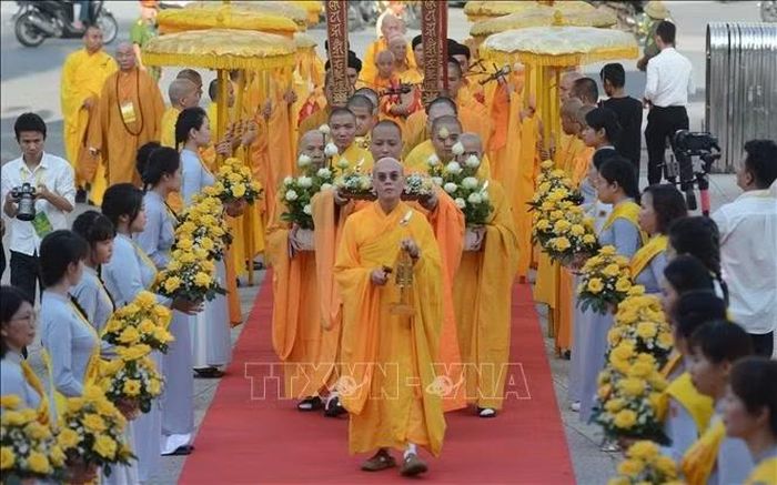 Cung thỉnh chư tôn giáo phẩm.