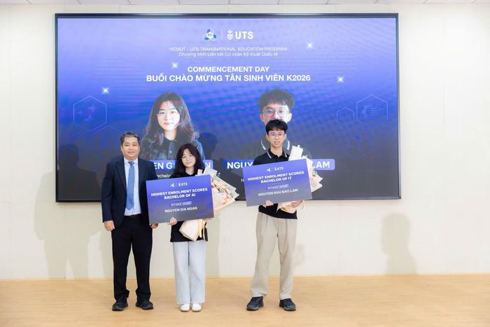 Gia Ngân trong lễ khai giảng Chương trình liên kết Cử nhân Kỹ thuật quốc tế năm 2026.