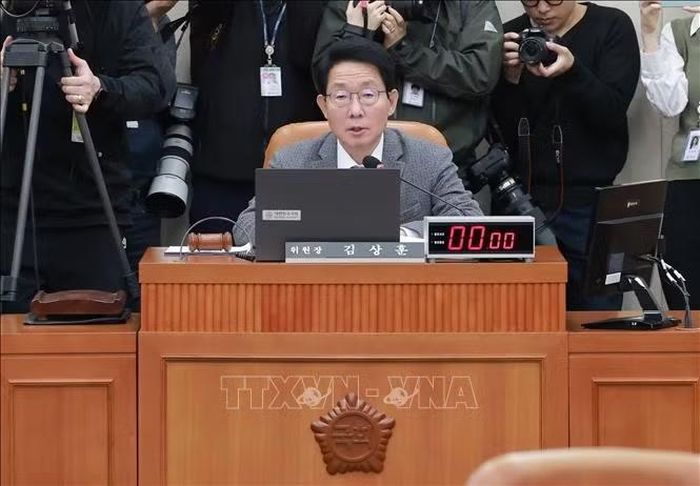 Nghị sĩ Kim Sang-hoon, người đứng đầu Ủy ban đặc biệt của Quốc hội Hàn Quốc về thúc đẩy dự luật đầu tư vào Mỹ, tại phiên họp toàn thể đầu tiên của Ủy ban ở Seoul. Ảnh: Yonhap/TTXVN phát.
