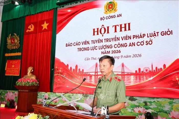 Thiếu tướng Huỳnh Việt Hòa, Giám đốc Công an TP Cần Thơ, phát biểu chào mừng tại Hội thi.