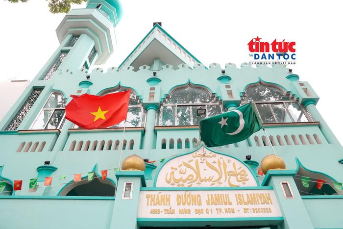 Không gian kiến trúc đặc trưng của Thánh đường Hồi giáo trong cộng đồng Chăm Islam TP Hồ Chí Minh.