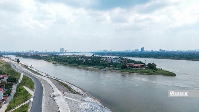 Người dân đóng góp nhiều ý kiến liên quan đến phương án quy hoạch và triển khai Trục Đại lộ cảnh quan sông Hồng (Ảnh làng Bắc Cầu: Hữu Thắng).