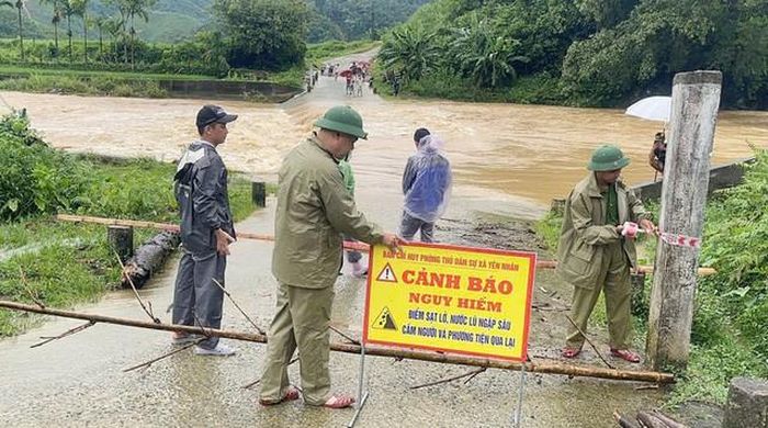 Nhiều tuyến giao thông ở miền núi Thanh Hóa vẫn còn ngập sâu (Ảnh: CTV)