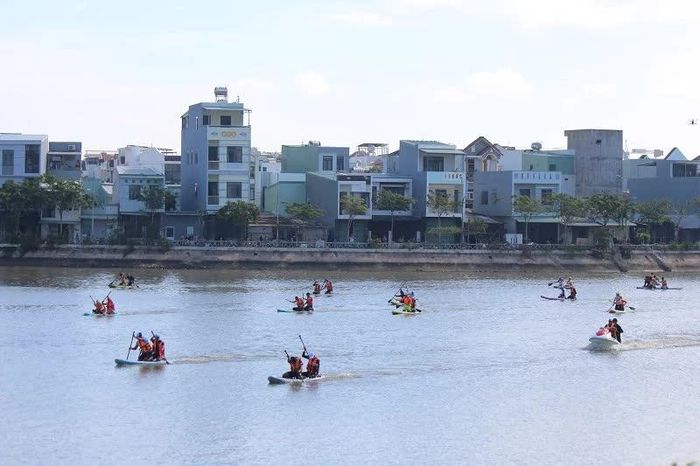 Bứt tốc về đích.
