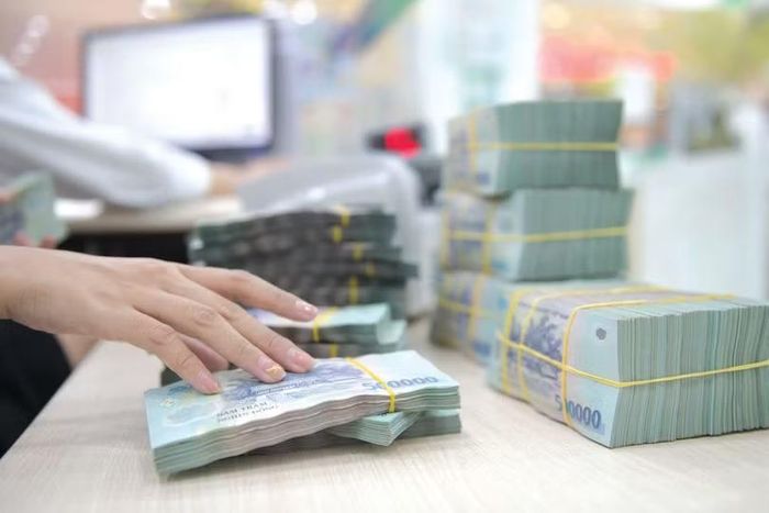 Lãi suất tăng, người dân gửi ngân hàng hơn 11,2 triệu tỷ đồng