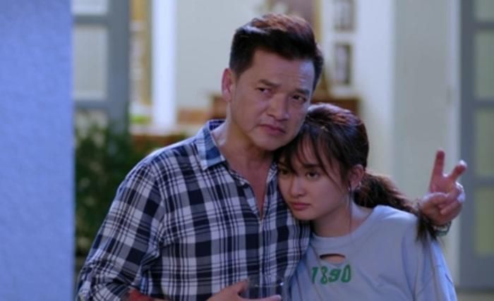 Vai ông Hùng trong Em Chưa 18 giúp Quang Minh được khán giả trong nước biết đến rộng rãi hơn. Ảnh: NSX