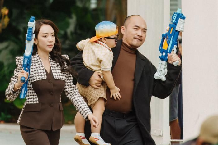 Quý Tử Vượt Giàu đánh dấu lần đầu cả hai đảm nhận vai vợ chồng trên màn ảnh rộng.