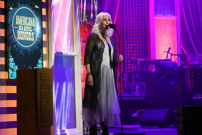 Người bạn thân của Dolly Parton - Emmylou Harris đã có những chia sẻ về di sản của bà. 