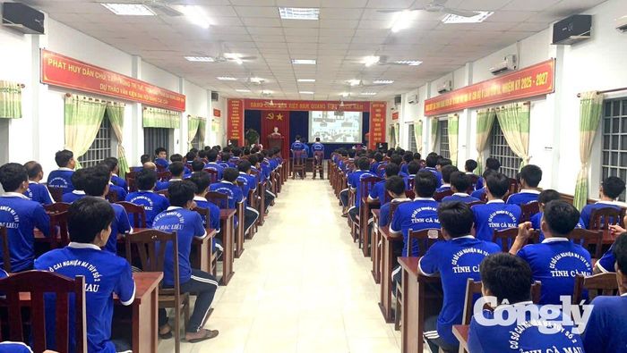 Quang cảnh phiên tòa tại điểm cầu Cơ sở cai nghiện ma túy số 2 tỉnh Cà Mau