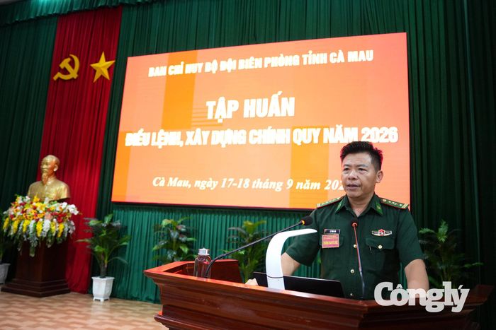 Đại tá Lê Đình Sơn, Phó Chỉ huy trưởng, Tham mưu trưởng BĐBP tỉnh phát biểu khai mạc lớp tập huấn