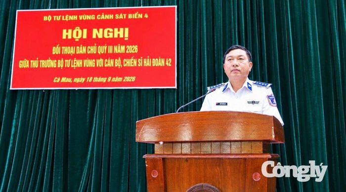 Đại tá Trần Nguyên Lai, Phó Tư lệnh - Tham mưu trưởng BTL Vùng phát biểu tại hội nghị
