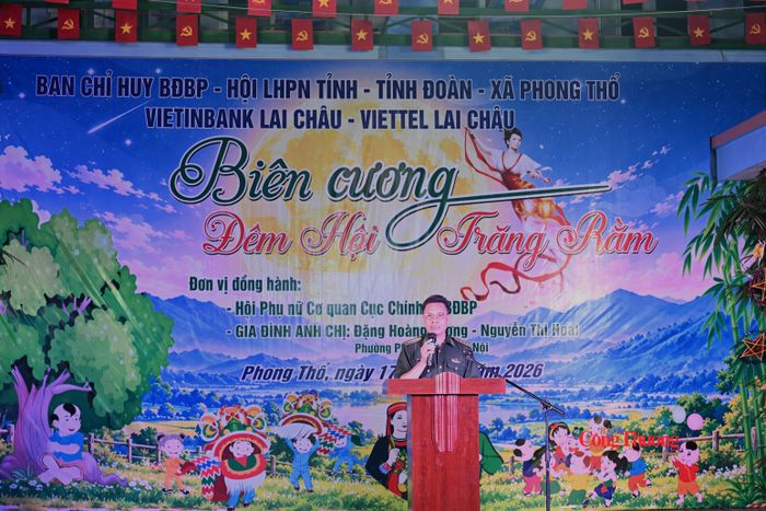 Đại tá Lê Công Thành, Phó Chính ủy Ban Chỉ huy BĐBP tỉnh Lai Châu phát biểu tại chương trình.