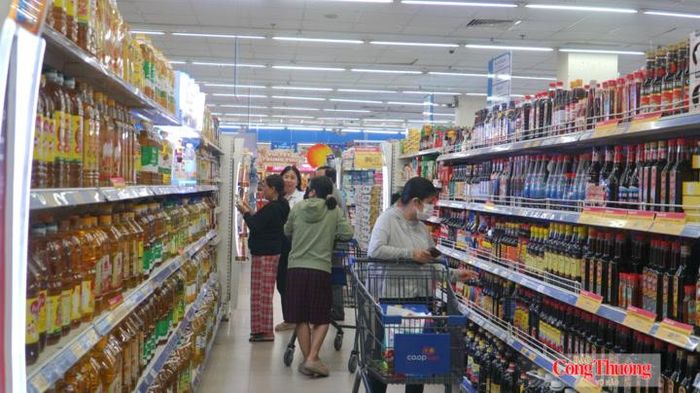 Sở Công Thương TP. Đà Nẵng đã làm việc với các đơn vị phân phối hàng hóa lớn trên địa bàn thành phố, nắm bắt tình hình dự trữ hàng hóa và có phương án cung ứng hàng hóa cụ thể đến từng địa phương khi có thiên tai