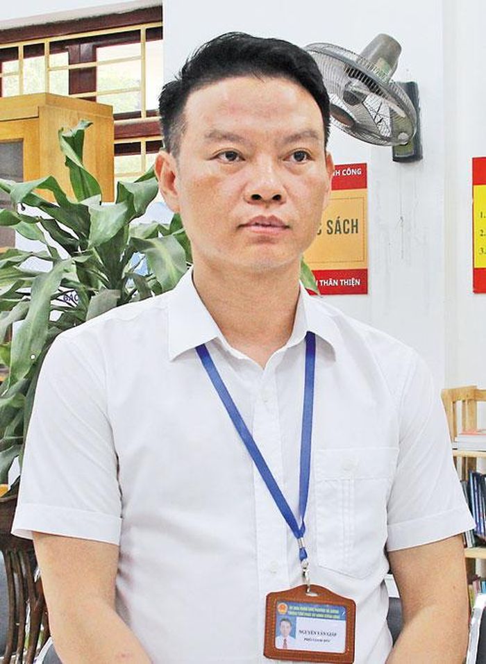 Đồng chí Nguyễn Văn Giáp, Phó Giám đốc Trung tâm Phục vụ hành chính công phường Võ Cường.
